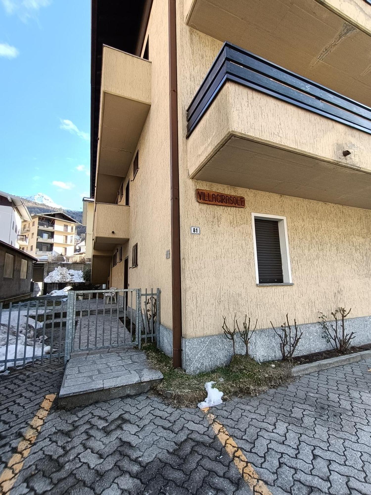 Ak House Apartman Aprica Kültér fotó